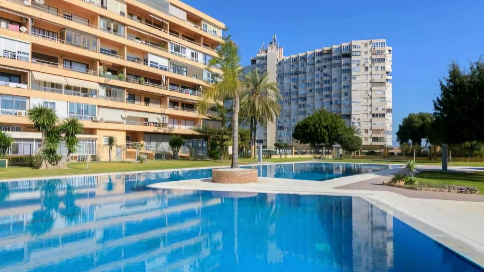 La Colina Estudio Vistas Y Piscina Torremolinos Spain